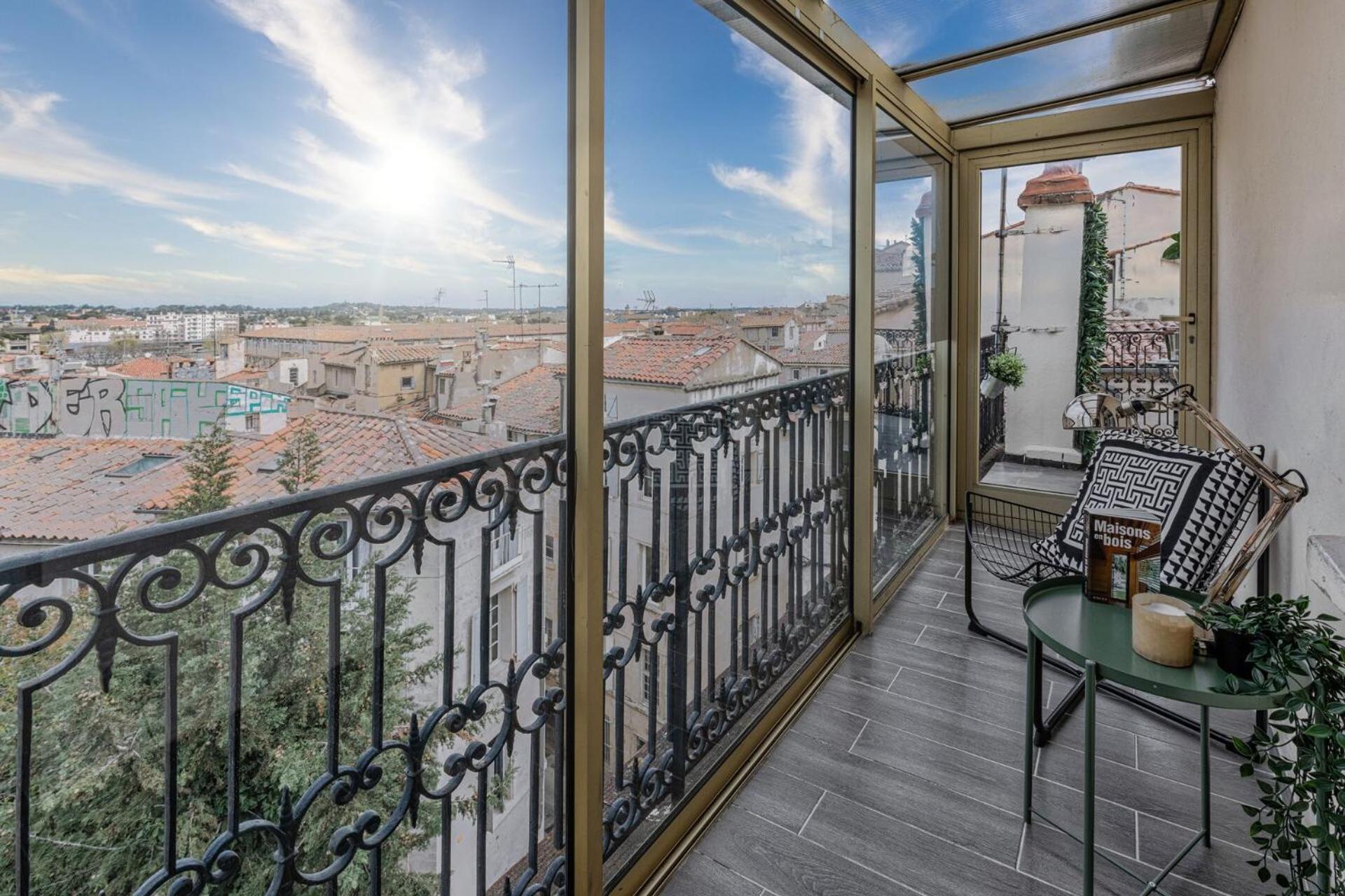 La Terrasse, Vue Sur Les Toits De Montpellier Apartment Exterior photo
